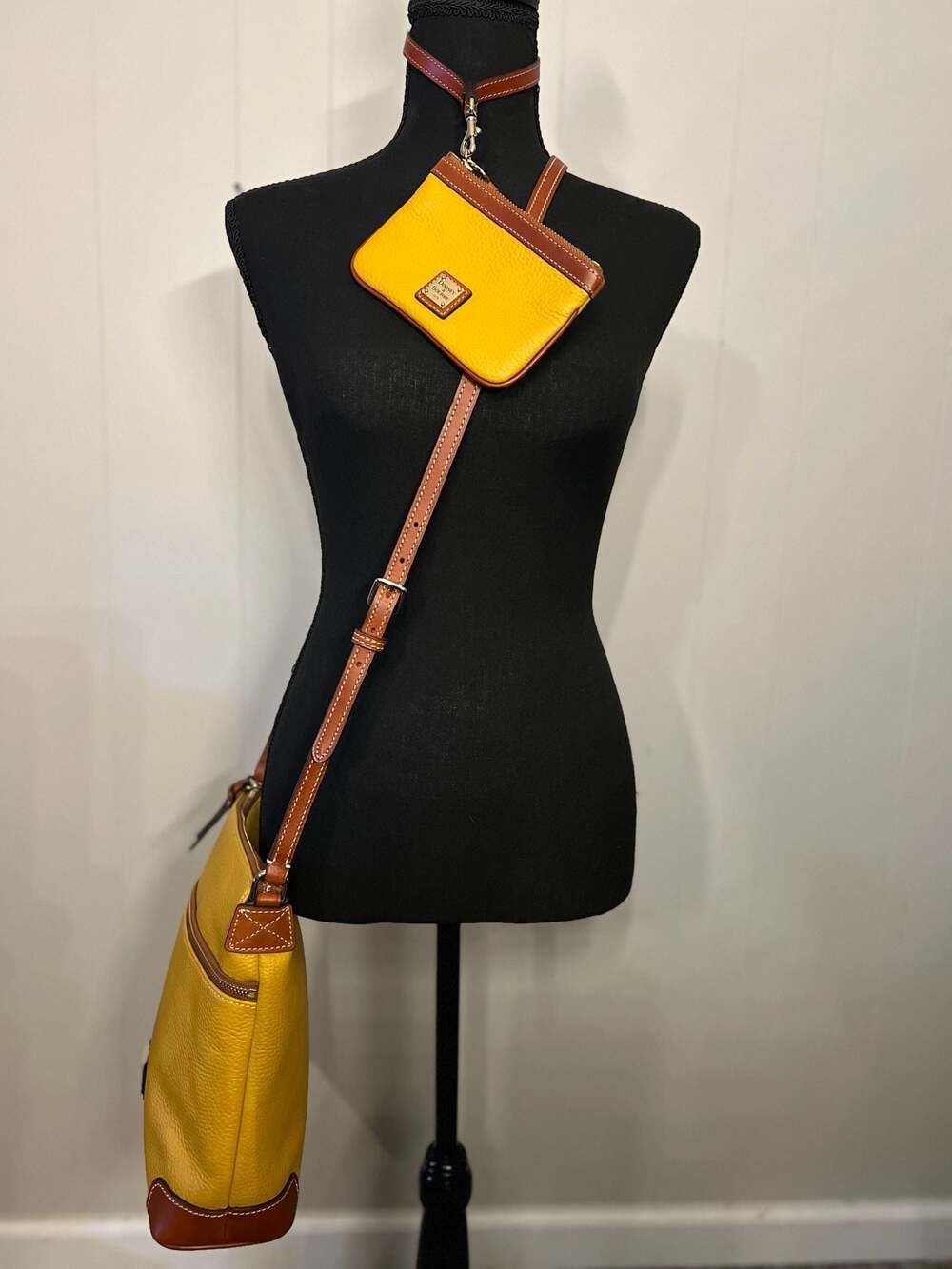 Dooney & Bourke NEW Mustard Yellow Pebble Leather Large Crossbody Purse and Matc - Picture 10 of 15